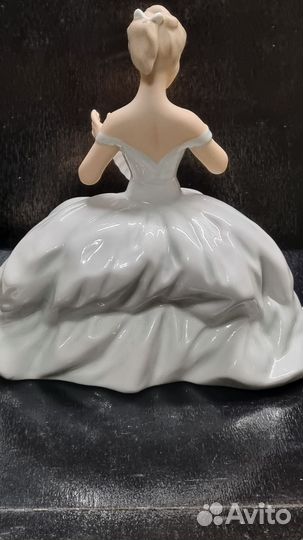 Статуэтка фарфор балерина с веером Wallendorf