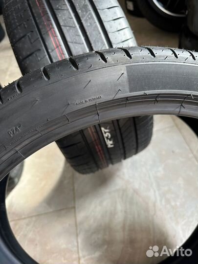 Pirelli P Zero PZ4 275/35 R23 и 315/30 R23