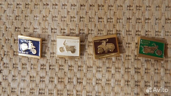 Значки автомобили, мотоциклы СССР