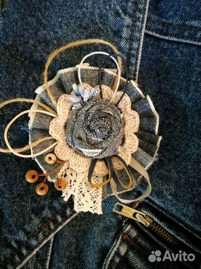 Брошка бохо