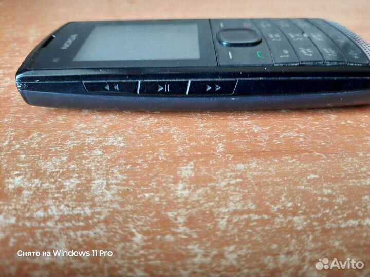 Телефон Nokia x1
