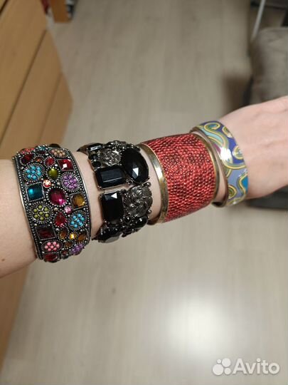 Браслеты бижутерия. От 100