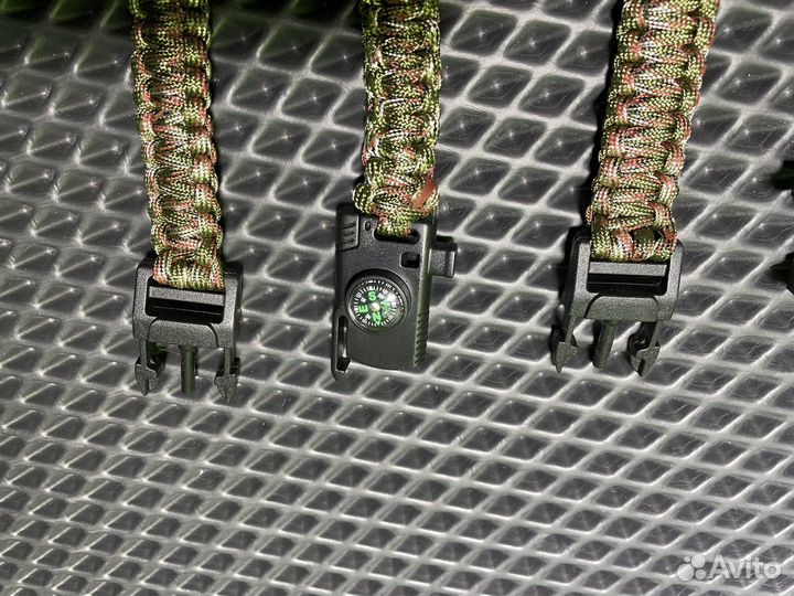 Браслет из паракорда