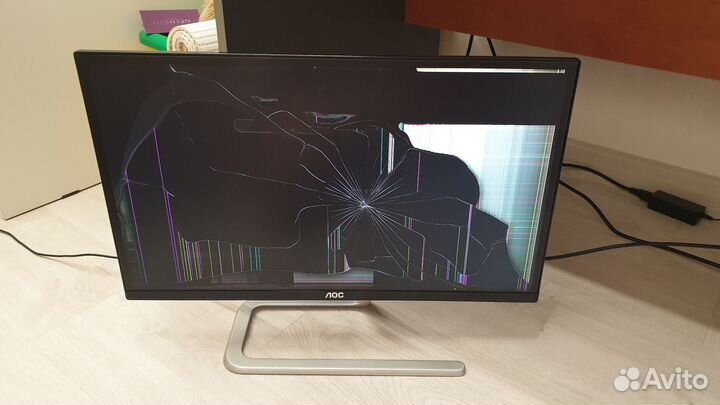 Монитор AOC I2281FWH, битая матрица