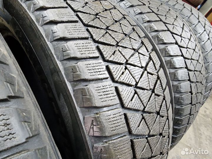 Bridgestone Blizzak DM-V2 255/55 R20 125T