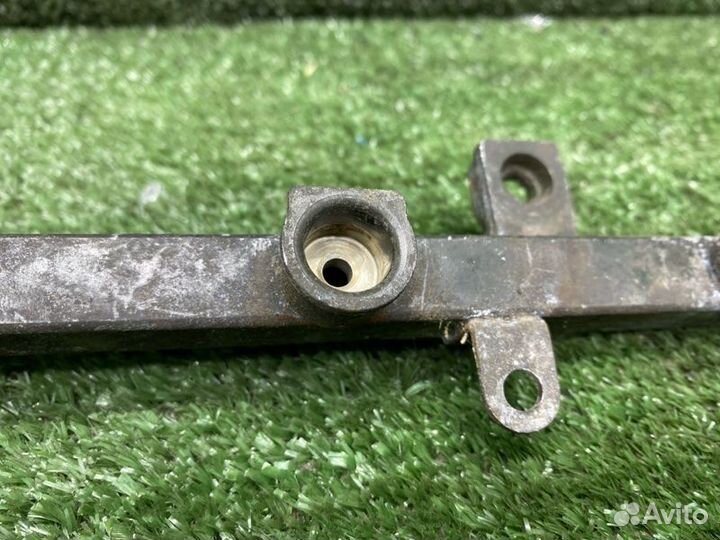 Топливная рампа Kia Shuma