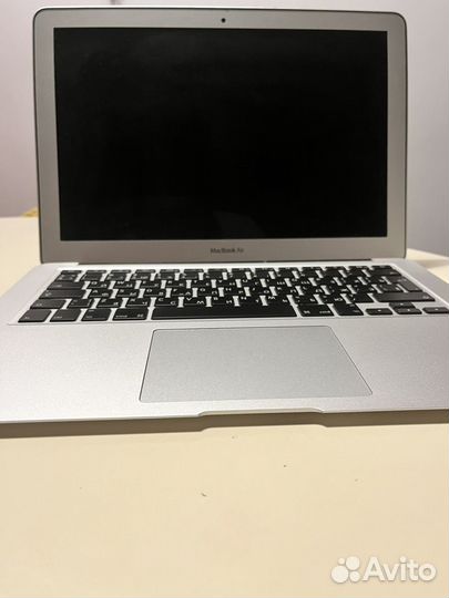 Apple MacBook Air 13 2017 8gb 121 gb