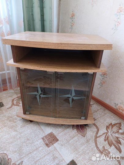 Тумба под телевизор