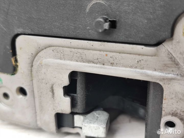Замок передний левый W211