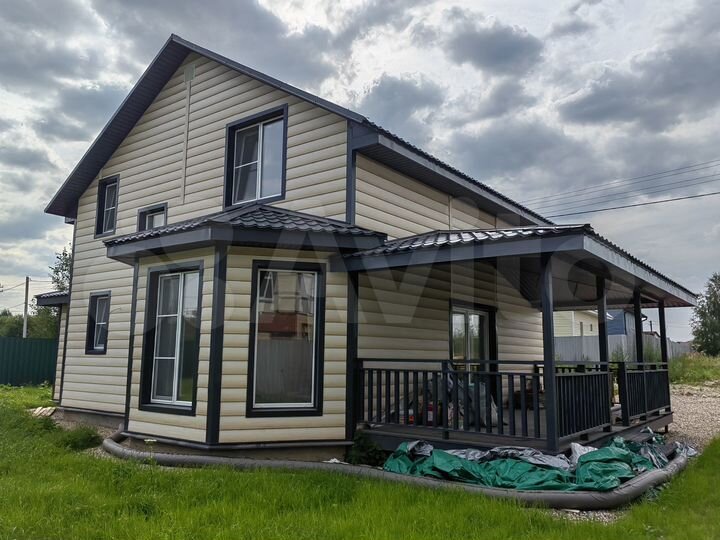 Дом 175 м² на участке 6 сот.