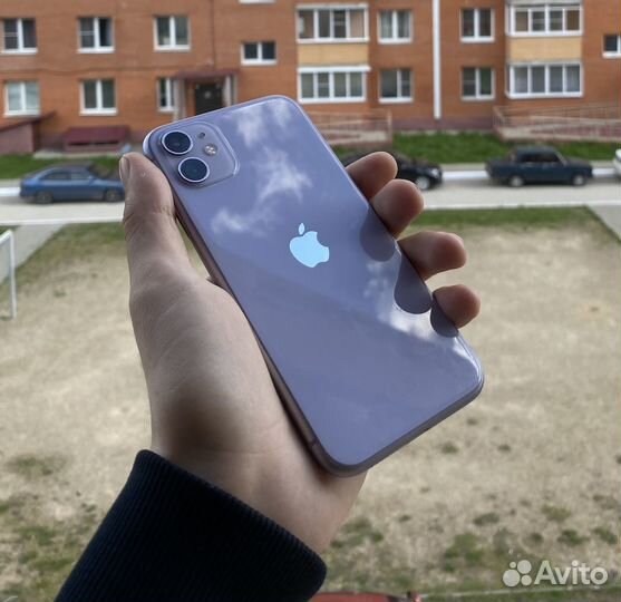 iPhone 11, 64 ГБ