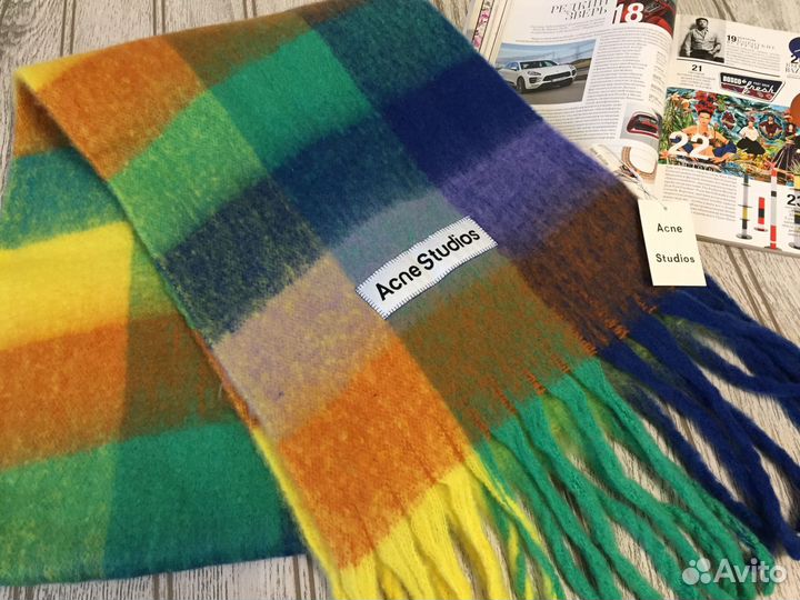Яркий теплый Шарф Acne Studios