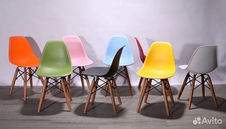 Стулья пластик (Eames)