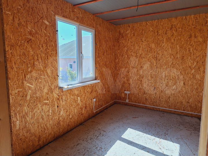 Дом 46 м² на участке 4 сот.