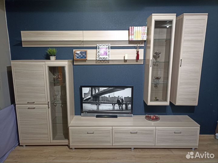 Стенка в гостиную