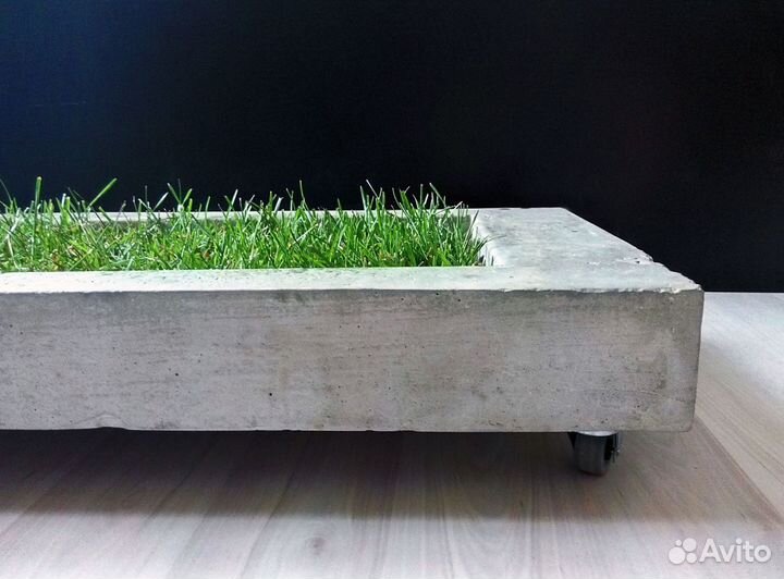 Интерьерное кашпо прямоугольное на колесиках