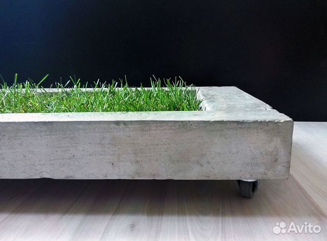 Интерьерное кашпо прямоугольное на колесиках