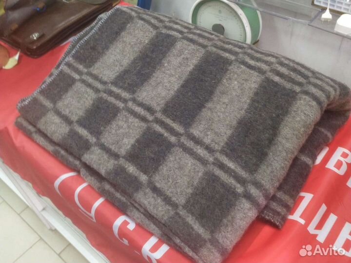 Одеяла пледы покрывала матрасы +