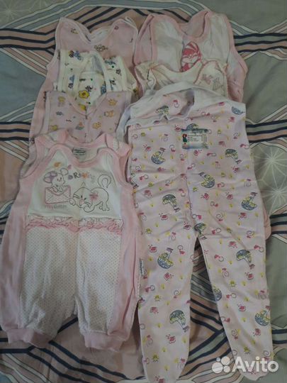 Пакет одежды на девочку от 0 до 6 месяцев