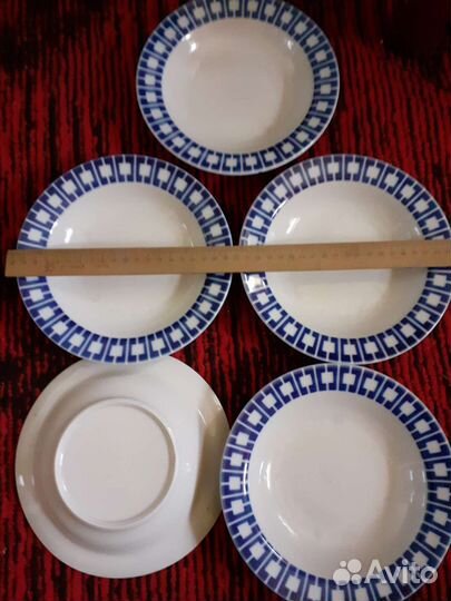 Тарелки разные