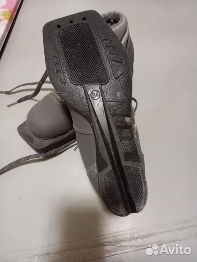 Лыжи 140см, ботинки 34-35 размер