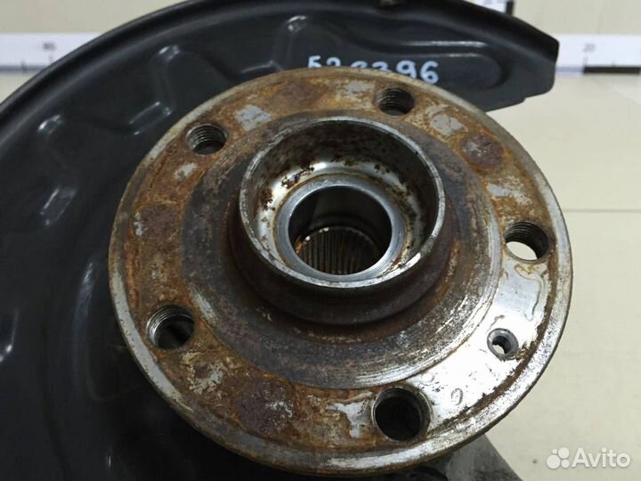 Кулак поворотный передний правый Skoda Octavia A7