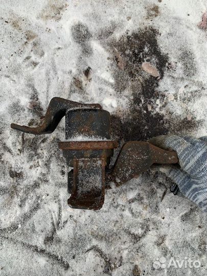 Подушка двигателя правая lancer 9 лансер