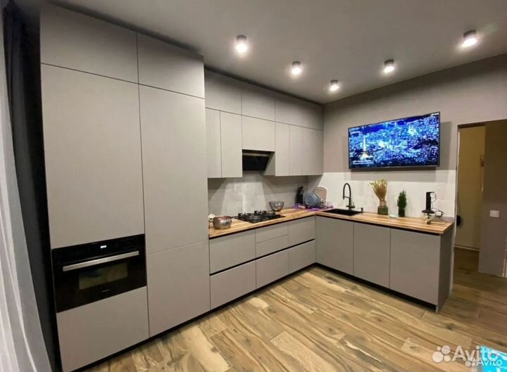 Кухня на заказ Тито