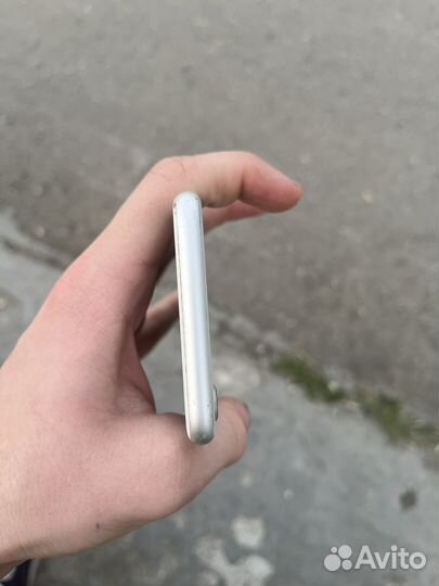iPhone 8, 128 ГБ