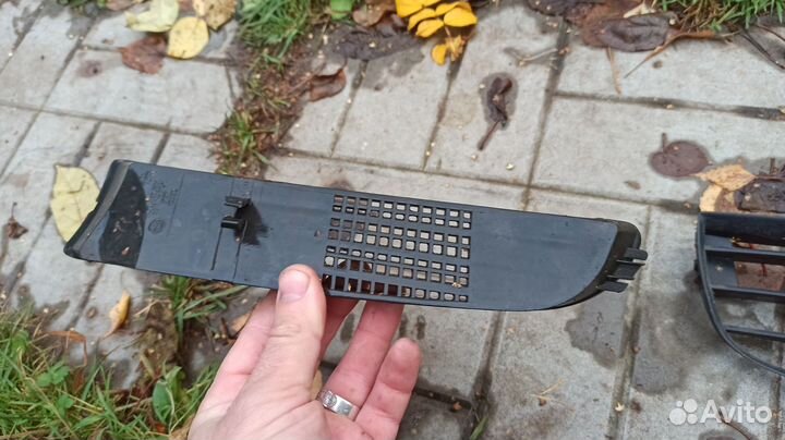 Решетки переднего бампера Audi А8/S8 D2 дорестайл