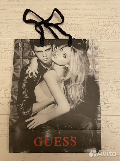 Новые Брендовые /подарочные пакеты Guess