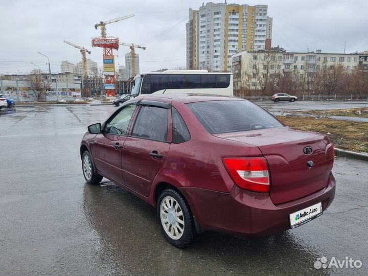 LADA Granta 1.6 МТ, 2012, 180 000 км