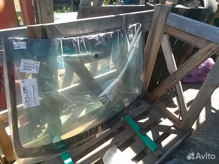 Лобовое стекло на Hyundai Accent II Тагаз