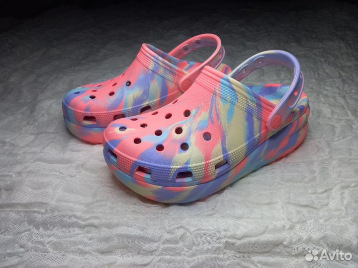 Crocs Crush marbled Cutie р.36 на платформе кроксы