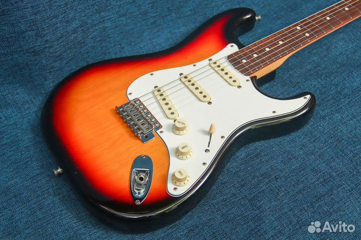 Fender Japan Standard ST-STD Stratocaster