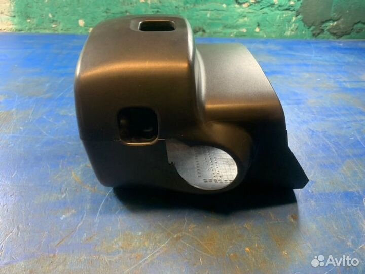 Кожух рулевой колонки Subaru Impreza GD 2001