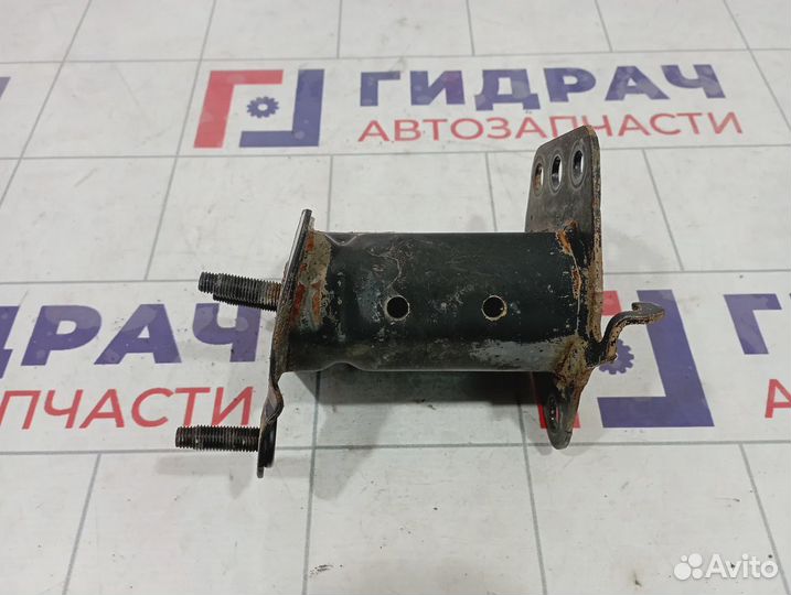 Кронштейн усилителя переднего бампера правый Toyota Land Cruiser Prado (J150) 52025-60050