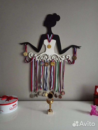 Полка для медалей Медальницы Декор из дерева