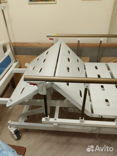 Кровать для лежачих больных с электроприводом