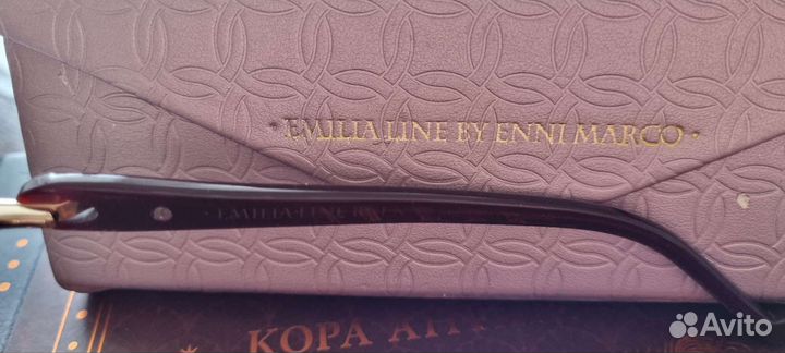 Солнцезащитные очки женские брендовые