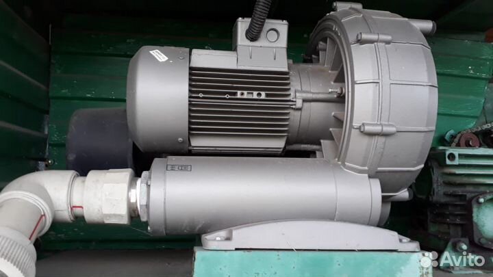 Вихревой насос, вакуумник