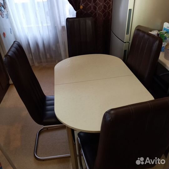 Стол кухонный раздвижной