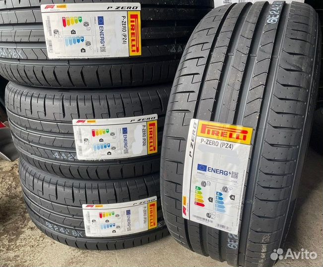 Pirelli P Zero PZ4 255/35 R21 и 285/30 R21 99Y