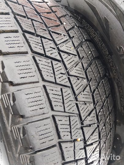 Bridgestone Blizzak DM-V1 225/60 R17