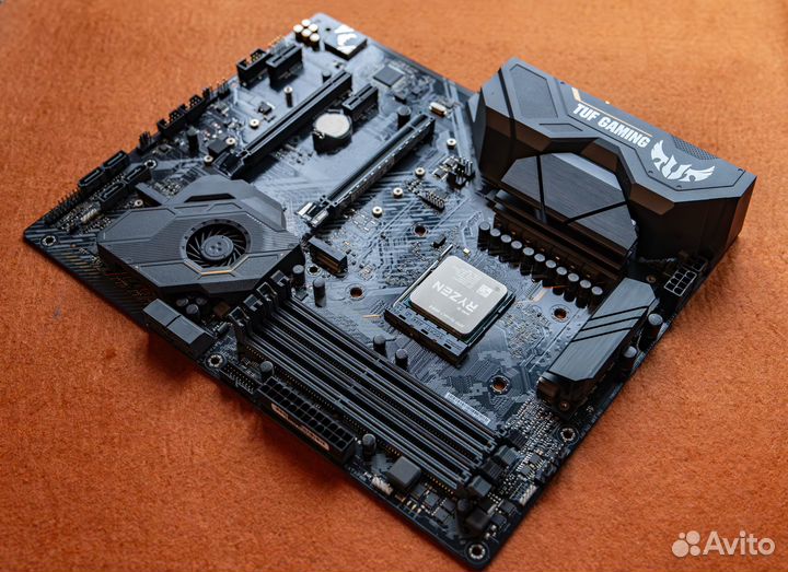 Asus X570 TUF Gaming Plus + Ryzen 3800X - материнс