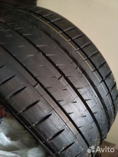 Michelin Pilot Sport 4 S 245/35 R19 93Y