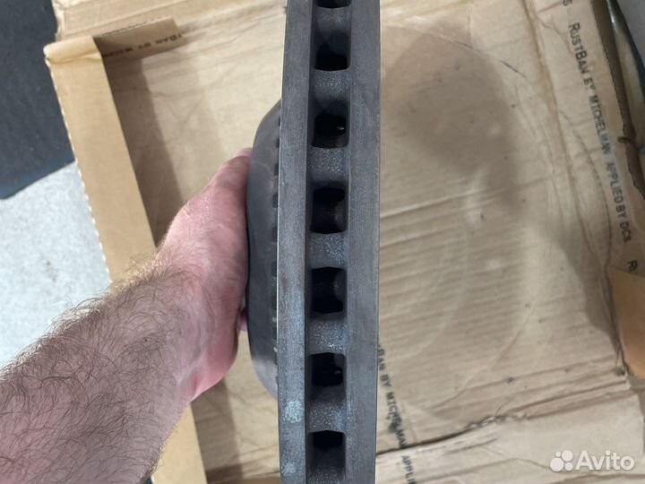 Тормозной диск передний w222