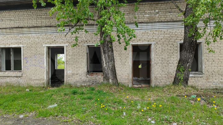 Здание, 616.9 м²