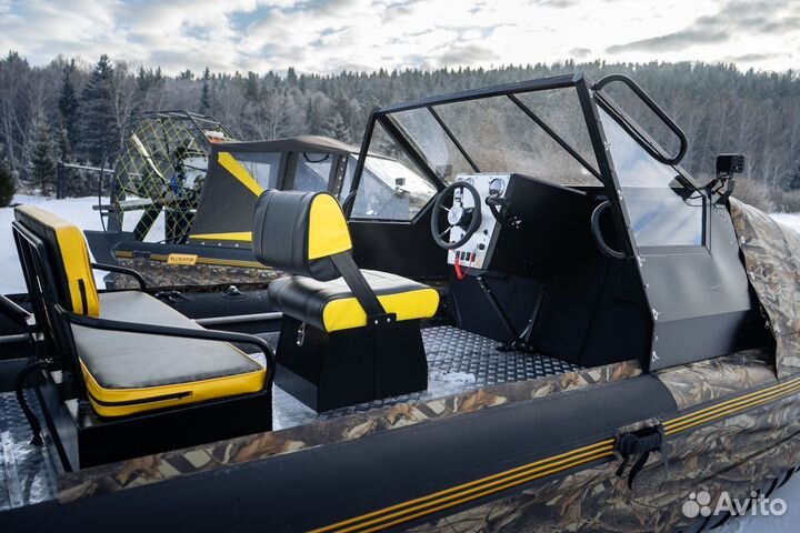 Аэролодка raptor 590 с доп. освещением