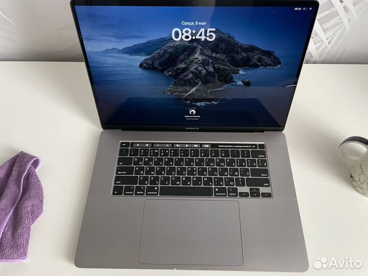 MacBook Pro 16 i9 2.4GHz 64GB 1TB